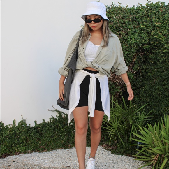 Meet your Posher, Claire - Picture 7 of 14